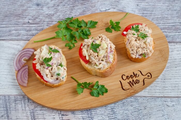 How to serve -Classic Tuna Salad (Proof reading is needed)