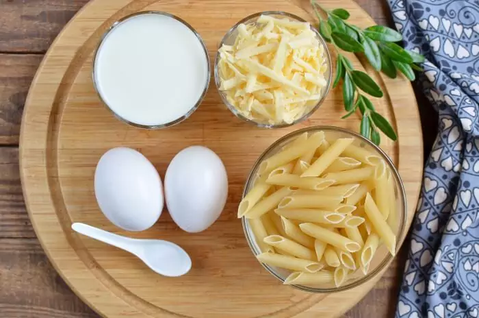 Ingredients for Baked Macaroni Cheese Pie