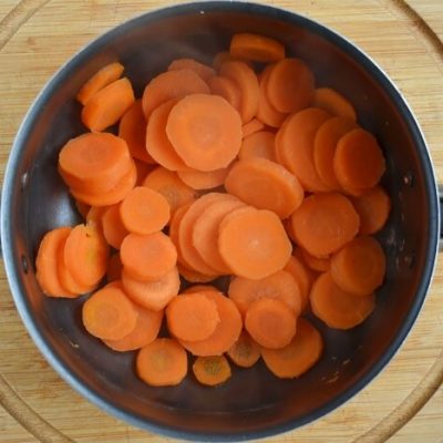 Copper Penny Carrot Salad recipe - step 1