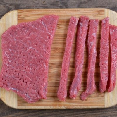 Classic Beef Stroganoff recipe - step 1