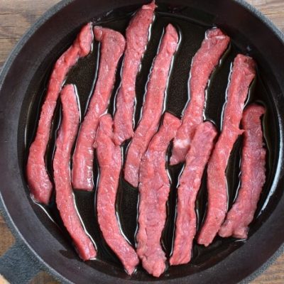 Classic Beef Stroganoff recipe - step 2