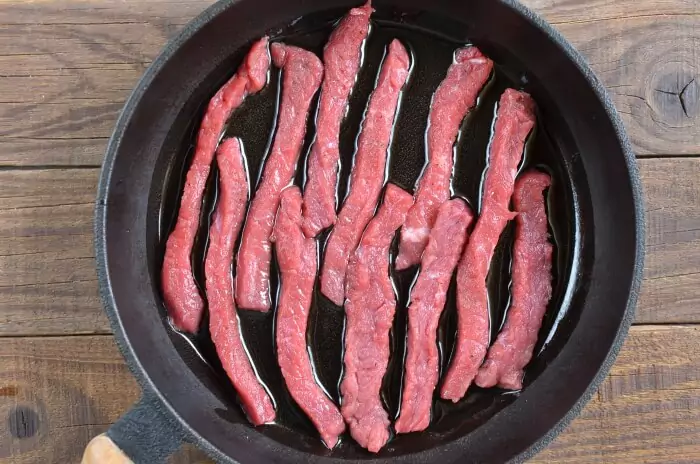Step 2 - Classic Beef Stroganoff