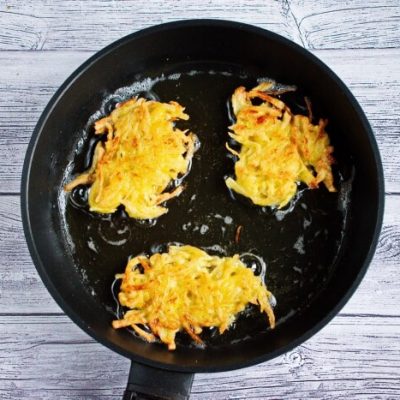 Crispy Potato Pancakes recipe - step 4
