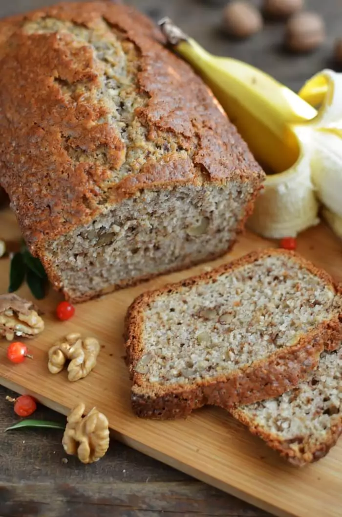 Easy Banana Bread with Nuts