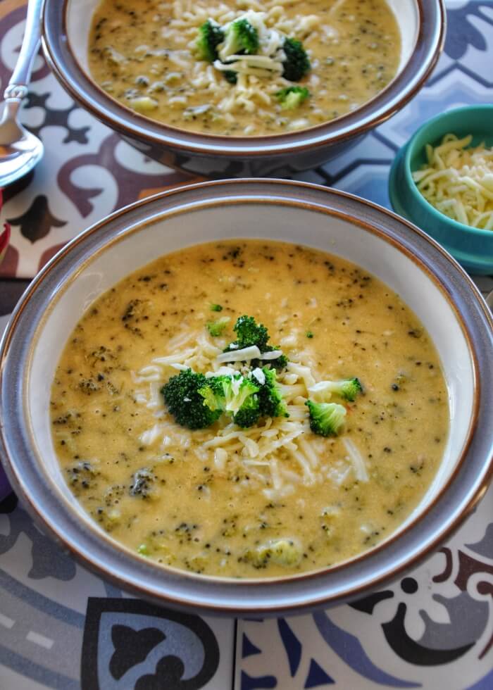 Gluten-free and low-carb cheesy soup