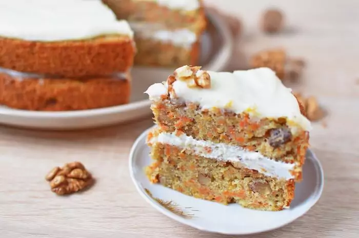 Step 9 - Easy Carrot Cake