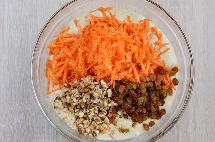 Step 4 - Easy Carrot Cake