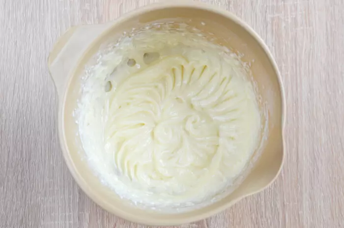 Step 7 - Easy Carrot Cake