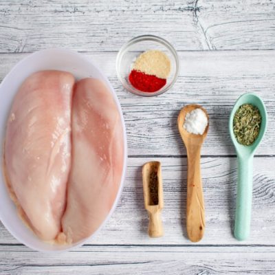 Easy Low-Carb Mozzarella Chicken recipe - step 2