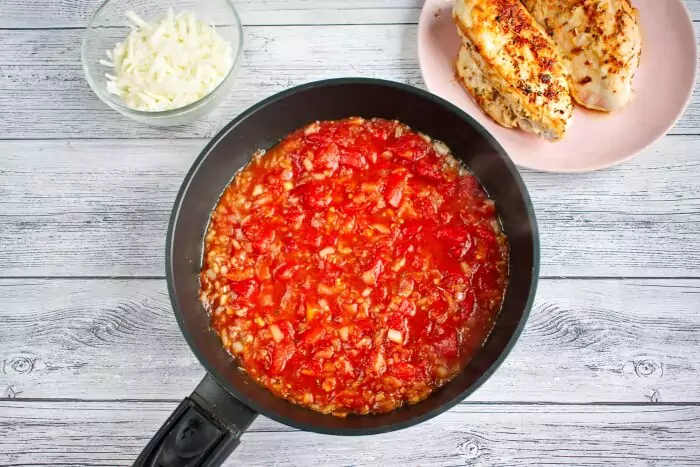 Step 4 - Easy Low-Carb Mozzarella Chicken
