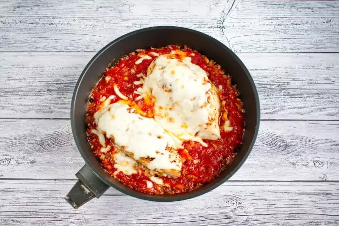 Step 5 - Easy Low-Carb Mozzarella Chicken