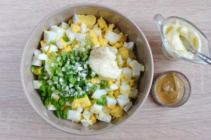Step 1 - Egg Mayo Sandwich