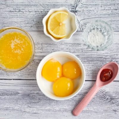 Easy Eggs Benedict recipe - step 3