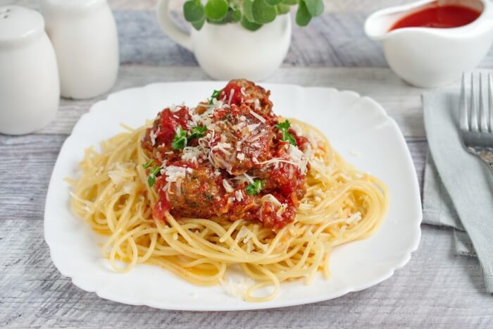 Juicy Beef Meatballs Recipe - Basic Italian Recipes - Italian Meatballs Recipe