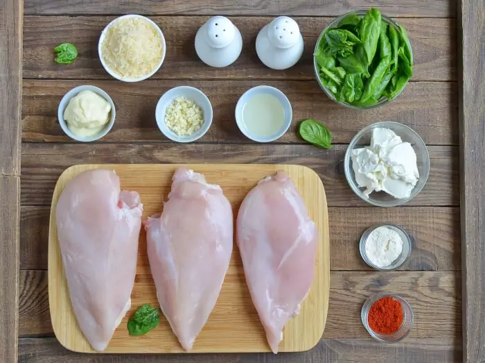 Ingredients for Keto Spinach Stuffed Chicken