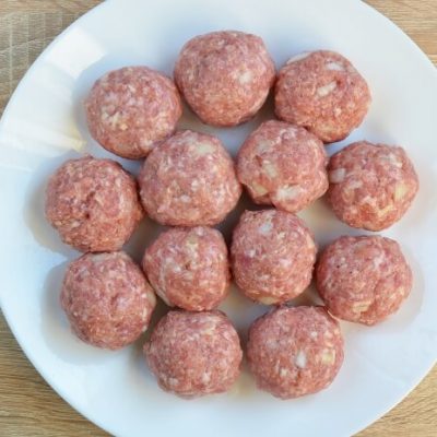 One-Pot Meatballs with Spaghetti recipe - step 1