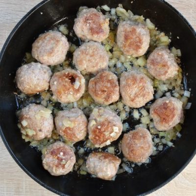 One-Pot Meatballs with Spaghetti recipe - step 3