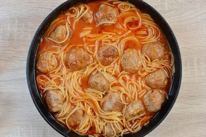 Step 5 - One-Pot Meatballs with Spaghetti