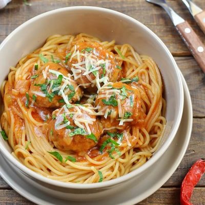 One-Pot Meatballs with Spaghetti Recipe - Quick and Tasty Dinner Ideas for Kids - One Pan Spaghetti Recipe