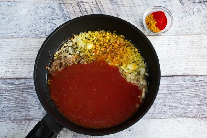 One Pan Spiced Tomato Rice recipe - step 3