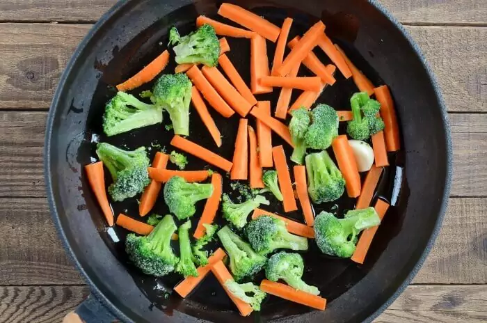 Step 2 - Classic Pasta Primavera