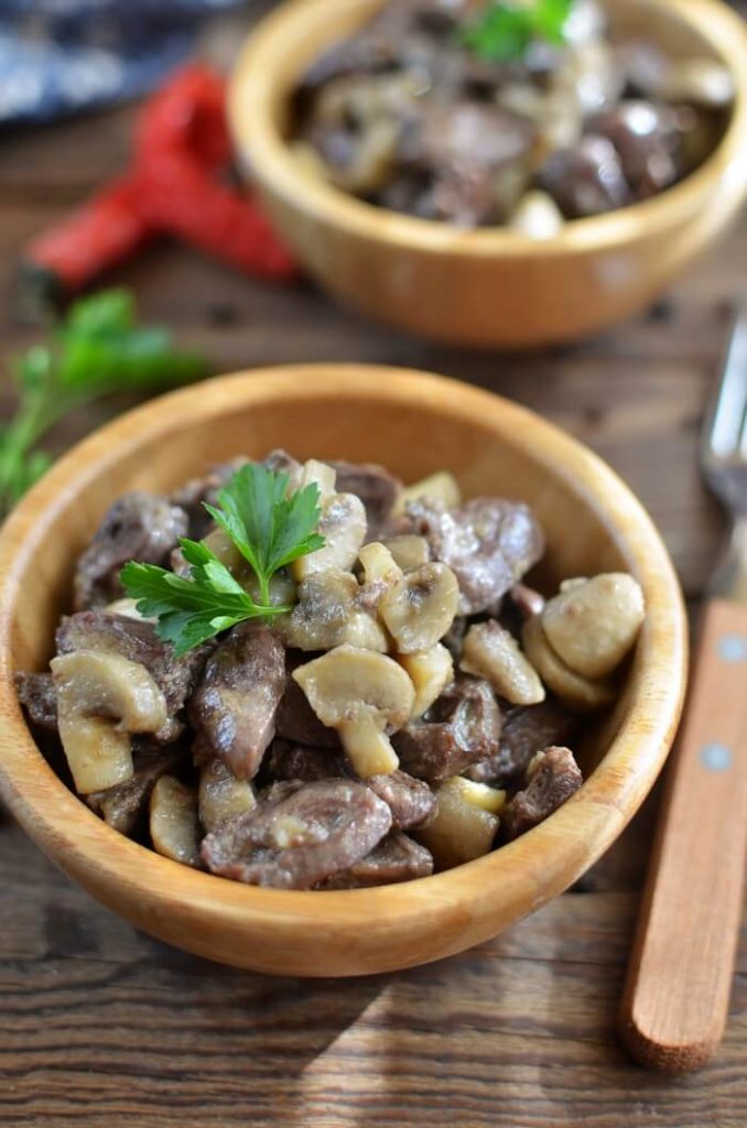 Sauteed Chicken Hearts with Mushrooms