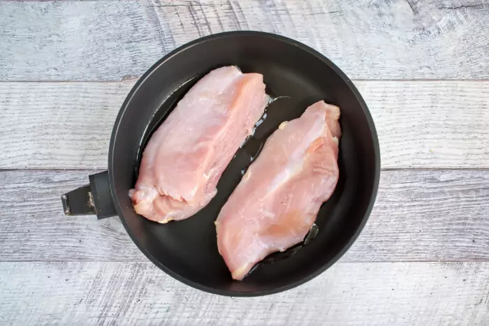 Simple Caramelized Chicken Breast recipe - step 3