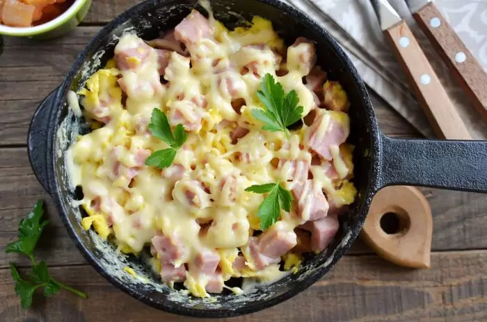 Spam and Egg Low-Carb Breakfast