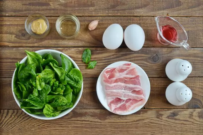 Ingredients for Keto Spinach Salad with Bacon and Eggs