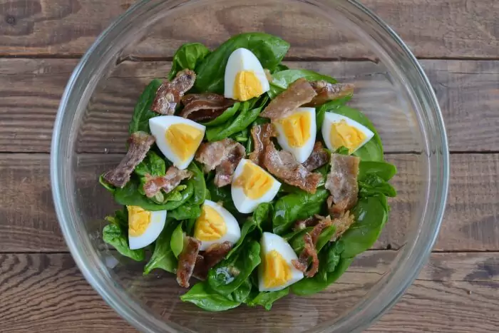 Step 4 - Keto Spinach Salad with Bacon and Eggs