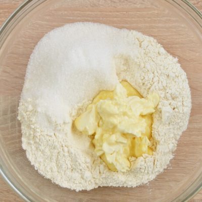 Tangy Lemon Squares recipe - step 2
