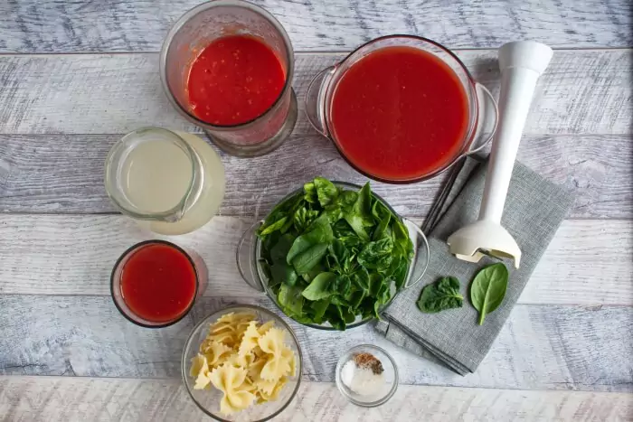 Ingredients for Tomato Florentine Soup