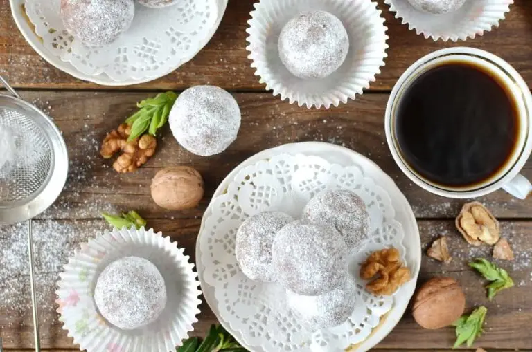 Step 6 - Cocoa and Nut Rum Balls