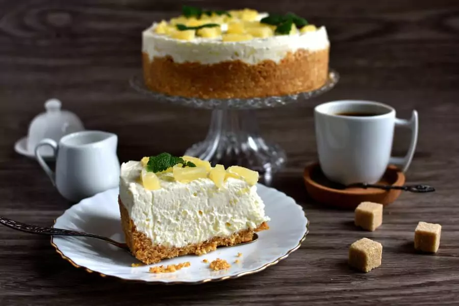 Creamy Pineapple Cheesecake