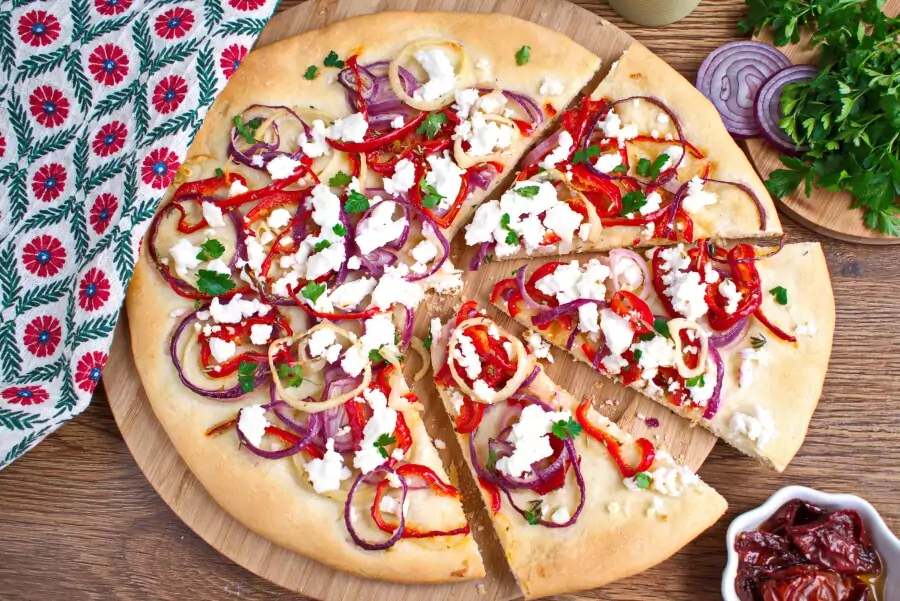 Bell Pepper and Feta Pizza