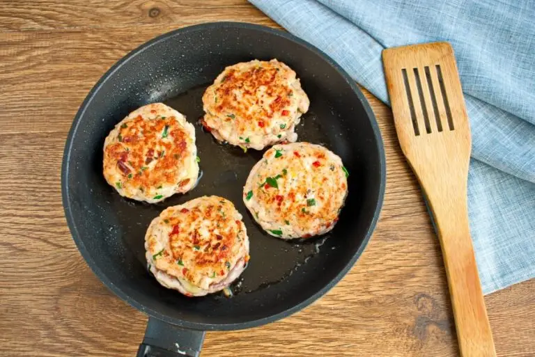 Step 4 - Cheese-Stuffed Turkey Burgers