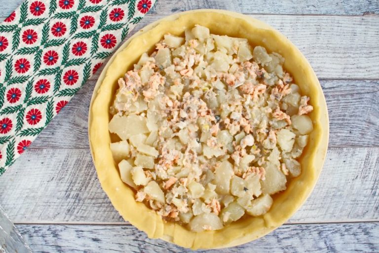 Creamy Salmon Pie Recipe Cook.me Recipes