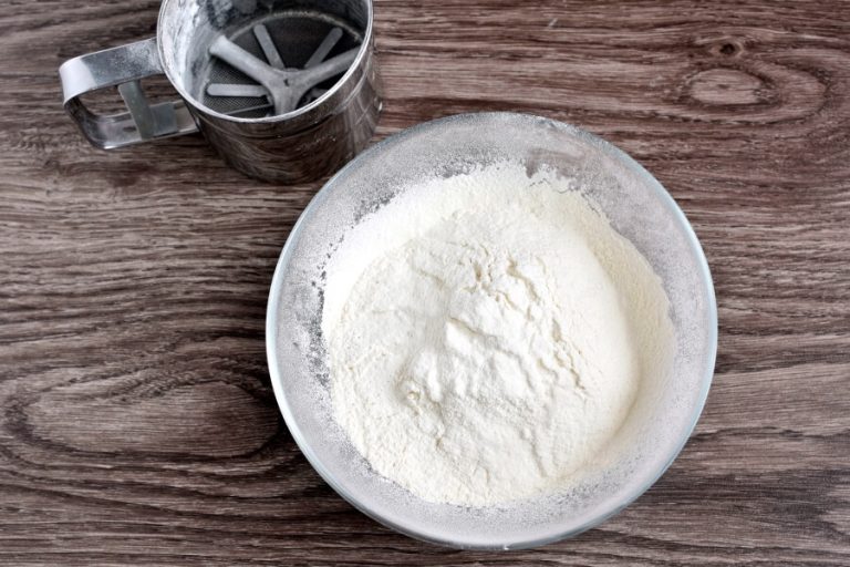 Step 2 - Easy Vanilla Sponge