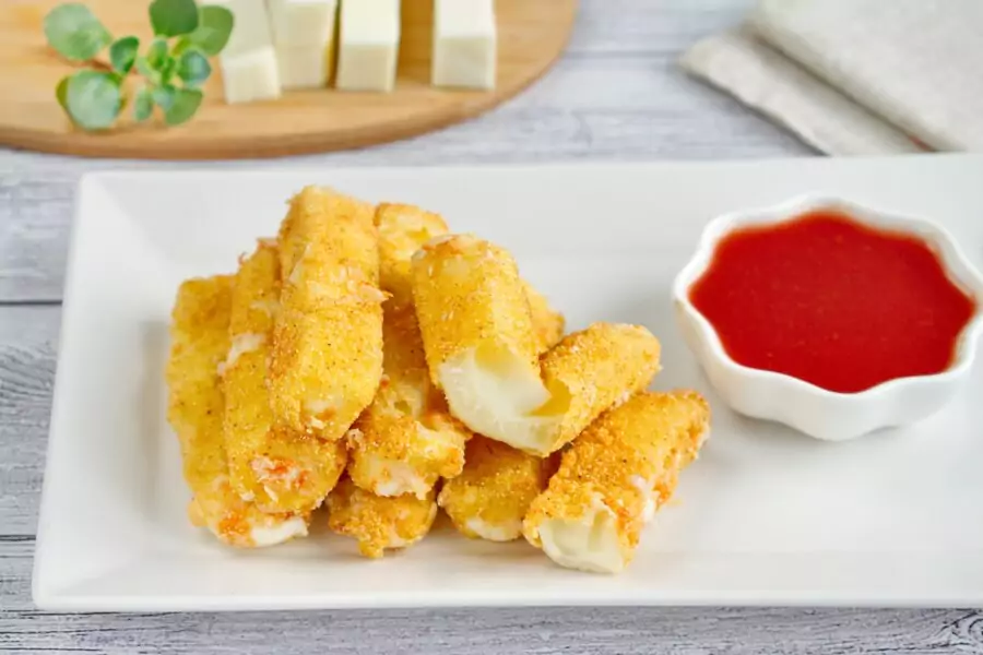 Fried Mozzarella Sticks