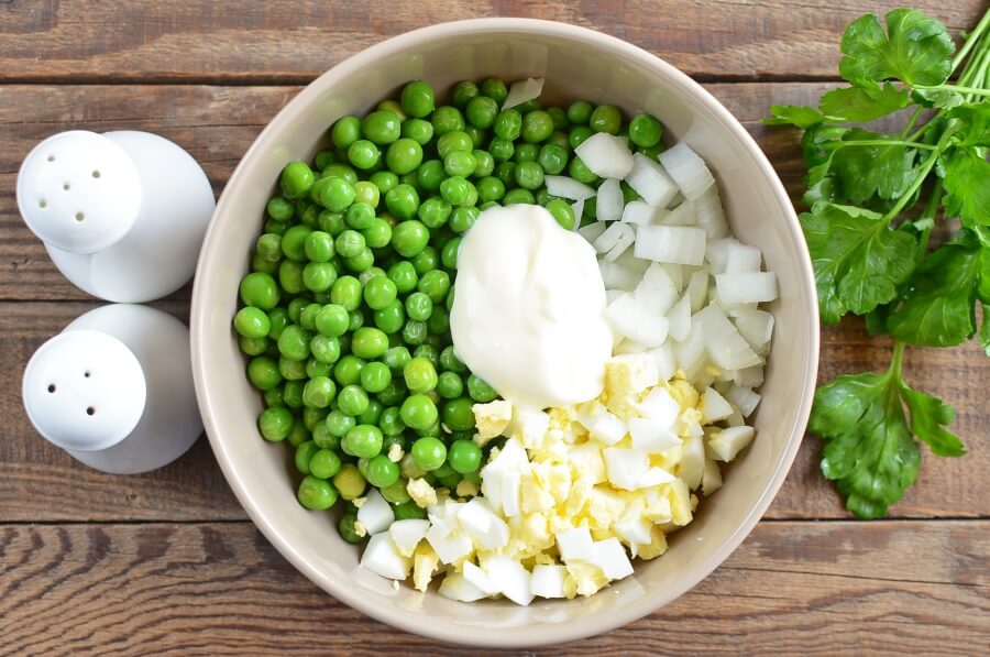 Pea Salad with Egg recipe - step 1
