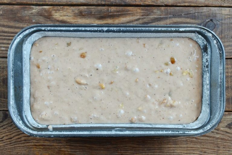 Step 6 - Raisin and Walnut Cake