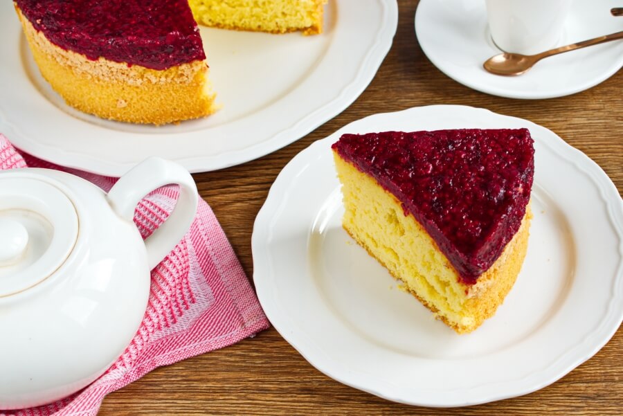 Raspberry Jelly Sponge