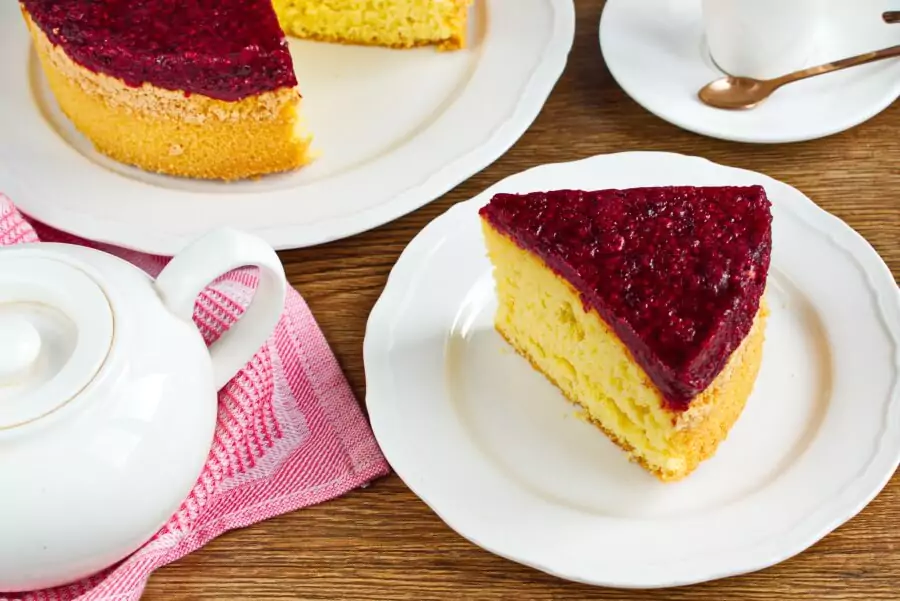 Raspberry Jelly Sponge