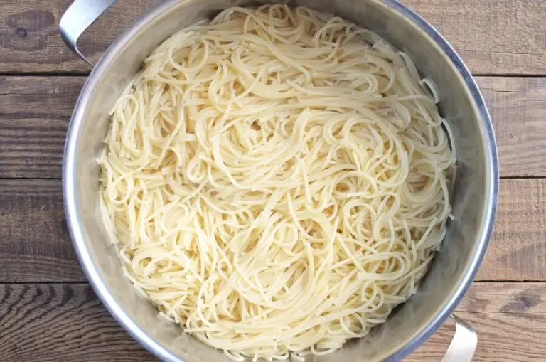 Step 2 - Easy Pasghetti Pizza