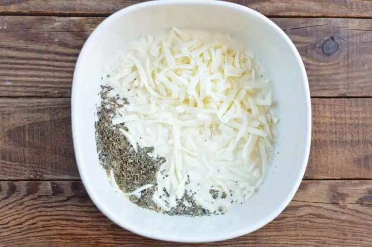 Step 4 - Easy Pasghetti Pizza
