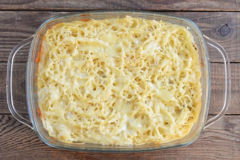 Step 6 - Easy Pasghetti Pizza