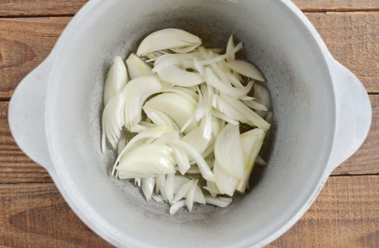 Step 1 - Traditional Hungarian Keto Goulash