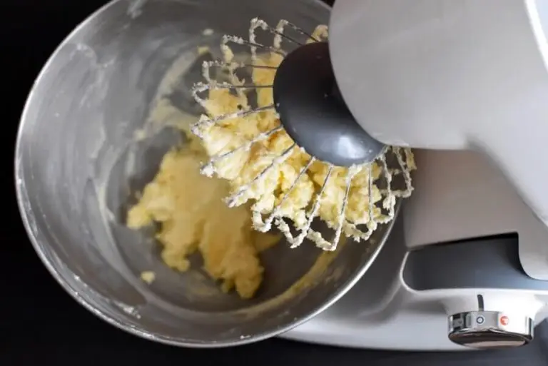 Step 9 - Vanilla-Frosted Cupcakes