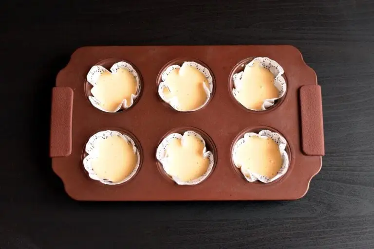 Step 6 - Vanilla-Frosted Cupcakes