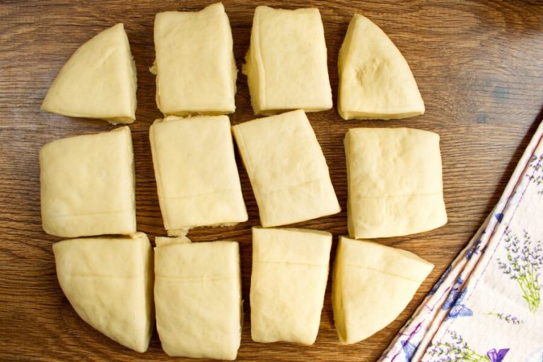 Step 9 - School Lunchroom Cafeteria Rolls